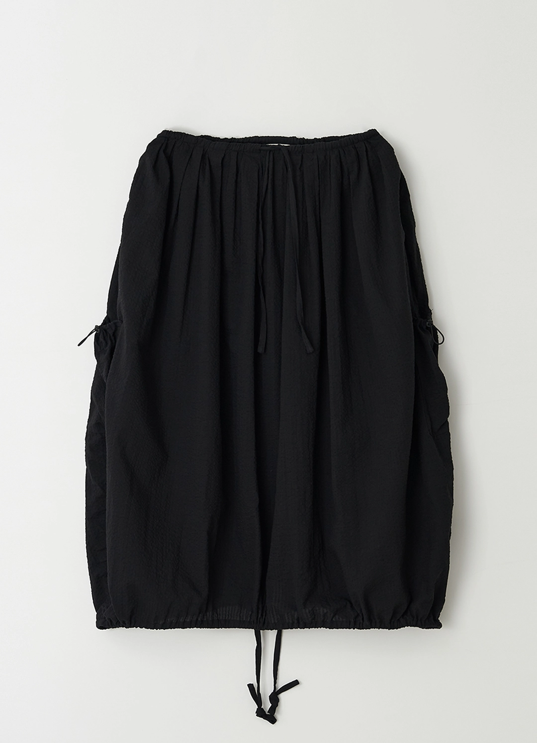 스텝어라운드 Seersucker balloon cargo skirt_BLACK 상품 이미지 1