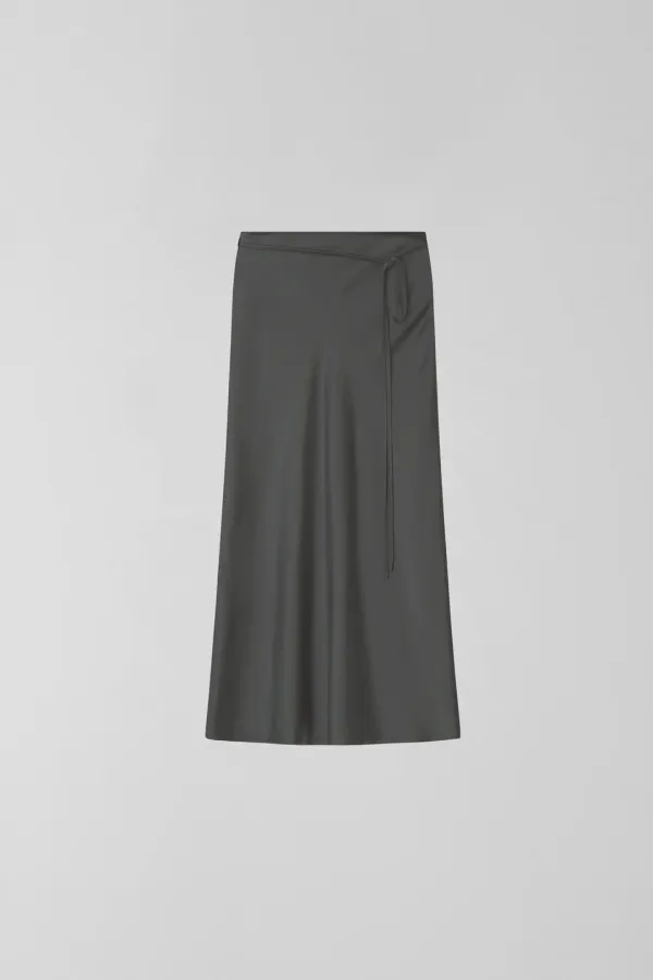 SATIN TIE MAXI SKIRT_CHARCOAL_OE1C2MSK11CHL