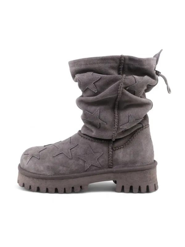 [PLZPROJECT x YASE] NOVA SLOUCHY BOOTS, CHARCOAL