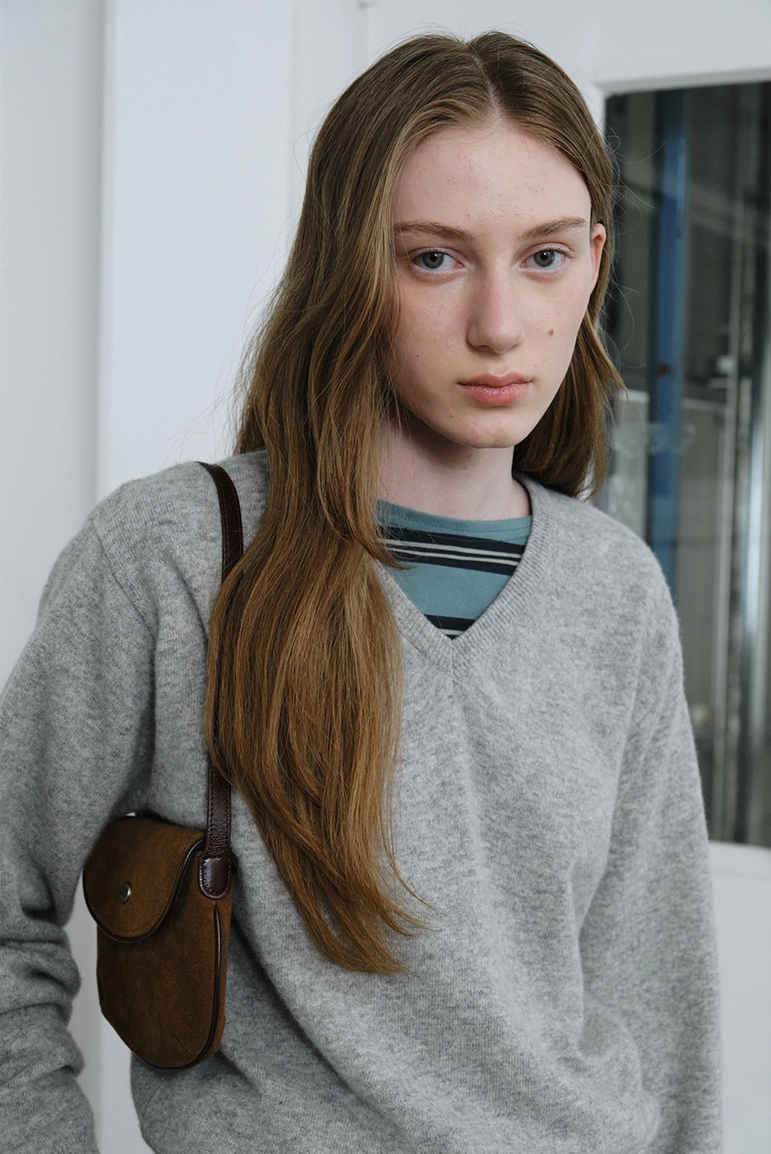 브렌다 브렌든 renee v-neck knit - grey 상품 이미지 2