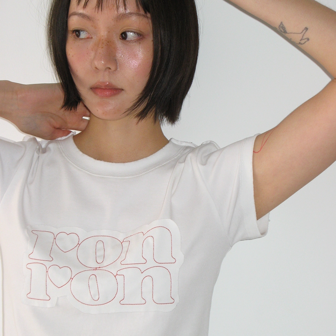 론론 VINTAGE APPLIQUE LOGO T SHIRT WHITE 상품 이미지 2