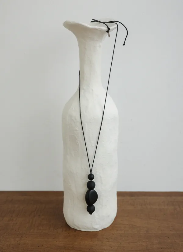 [Exclusive] Stone Strap Necklace