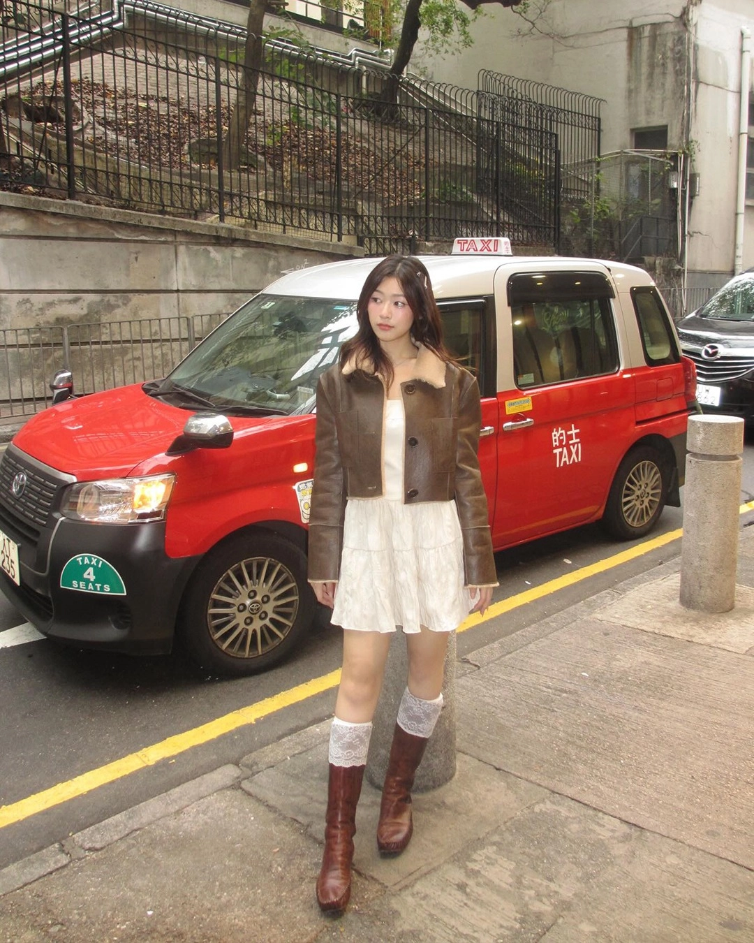 낫유어로즈 @namwantrblShort reversible leather mustang (Brown)Ruby dress (Beige) 상품 이미지 1