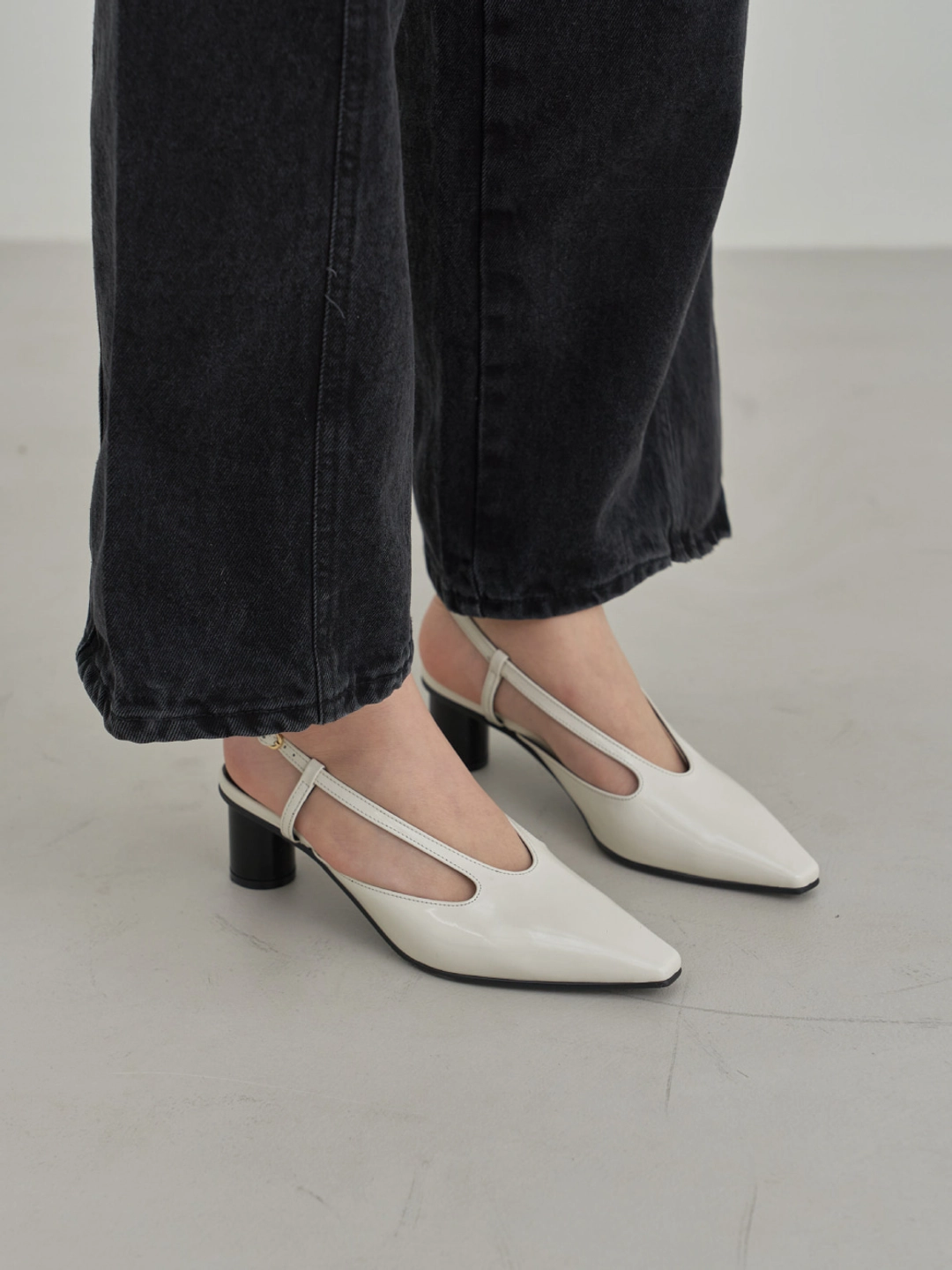 러브듀이 [바로배송] V STRAP slingback  / 크림+블랙 상품 이미지 2