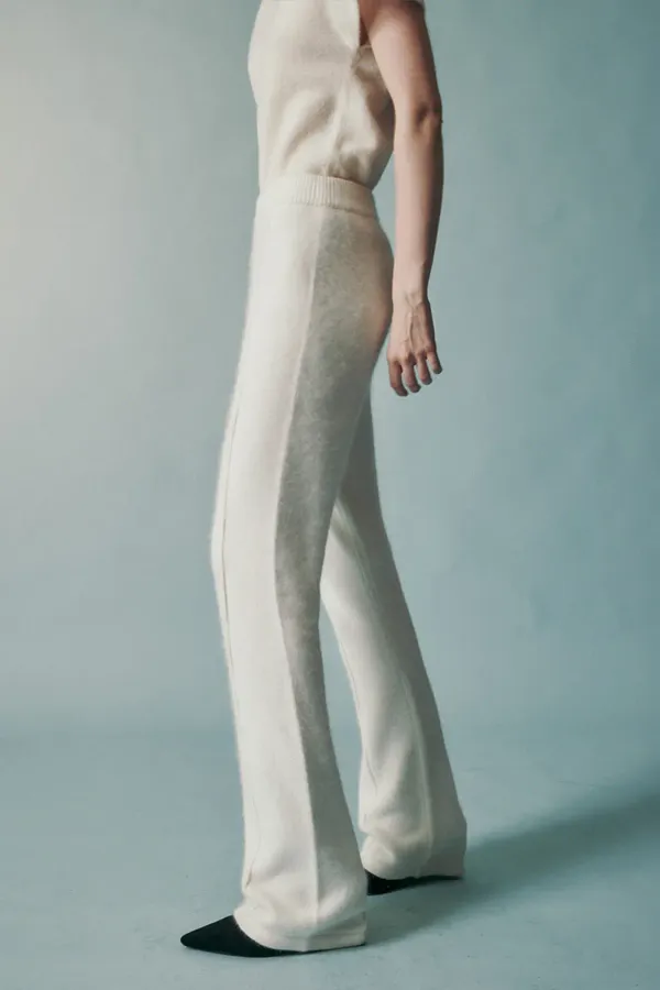 RACCOON BLEND BOOTCUT KNIT PANTS IVORY