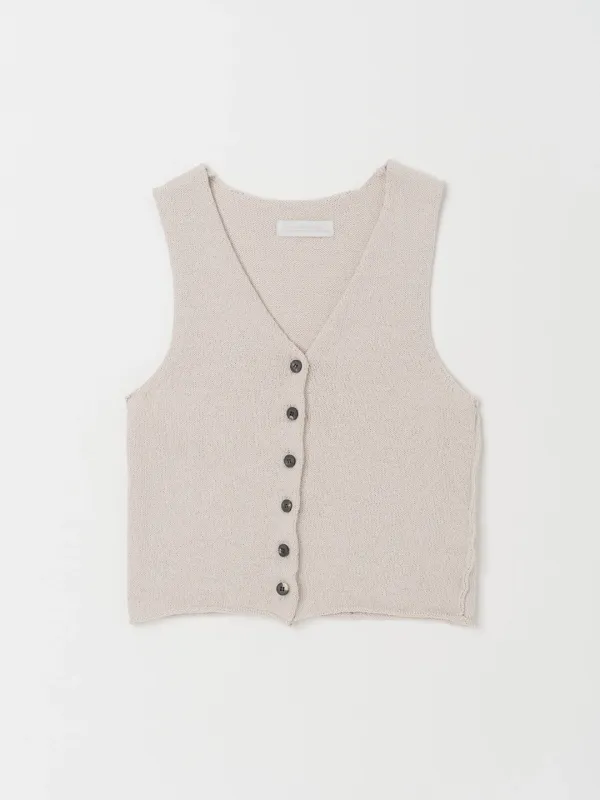RELAXED COTTON KNIT VEST IN ECRU