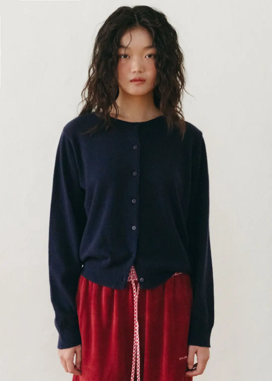 온무드 ORGANZA LABEL CASH CARDIGAN - NAVY 상품 이미지 2