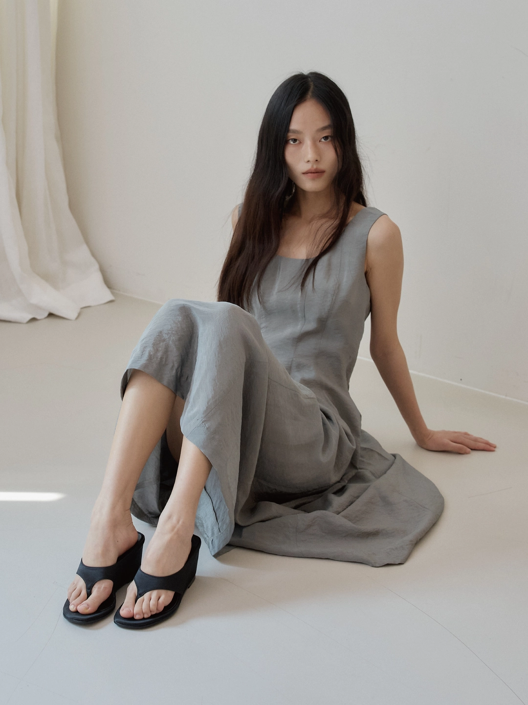 러브듀이 COIA wedge mule / 블랙샤틴 상품 이미지 2