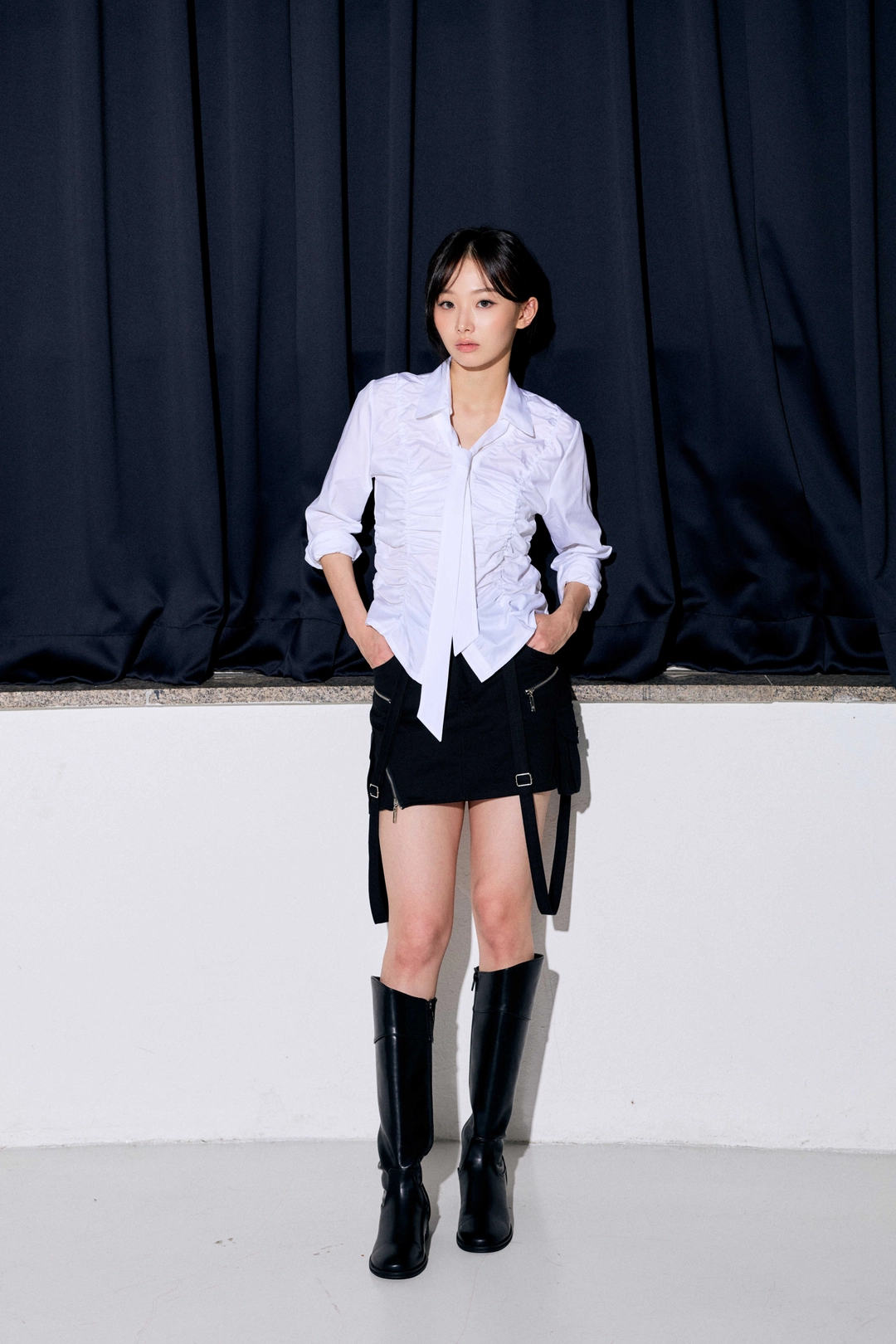 아리 ELISE TIE SHIRRING SHIRT / WHITE 상품 이미지 1