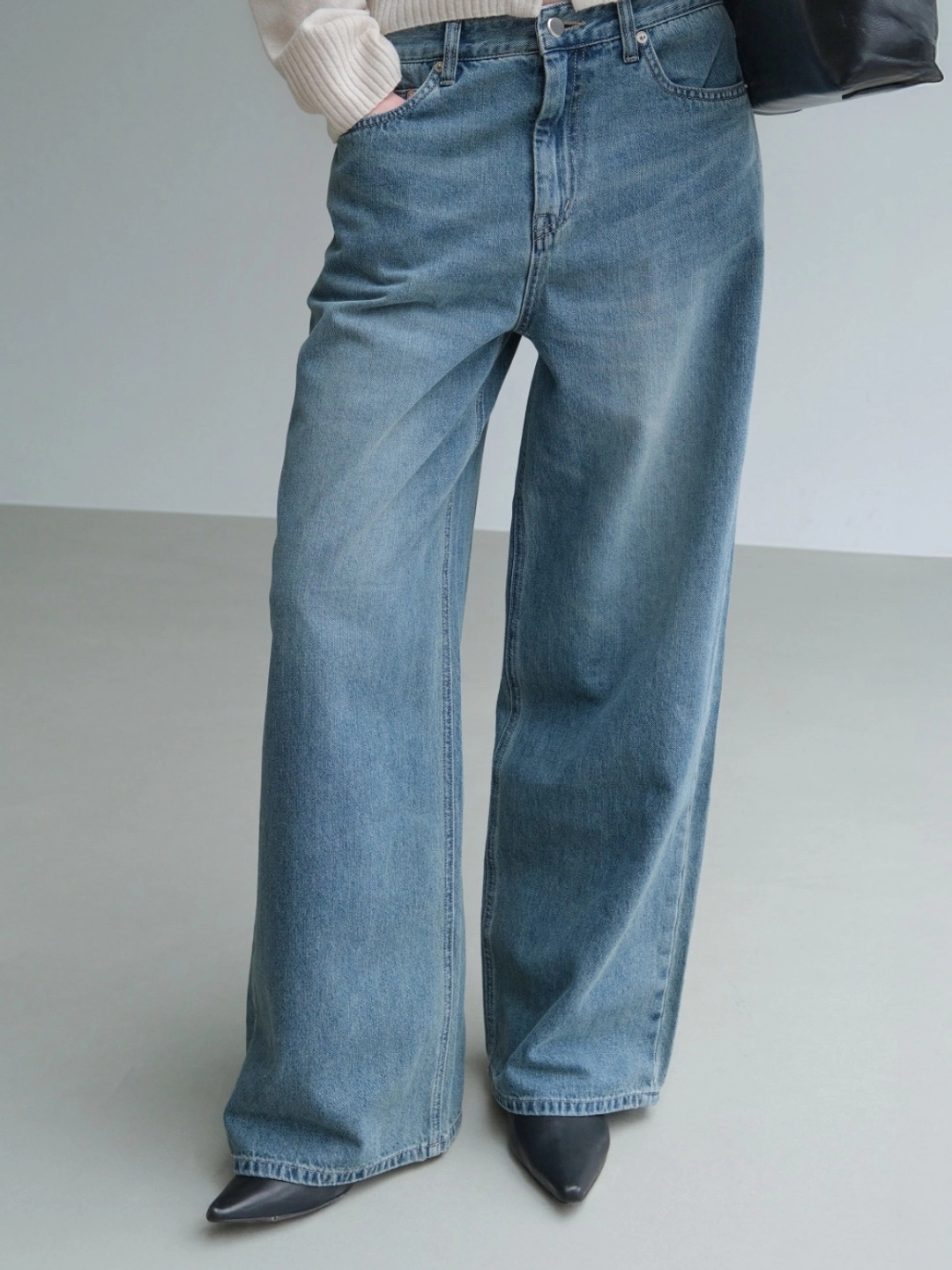 로우클래식 Classic Effortless Wide Fit Denim_Middle Blue 상품 이미지 2