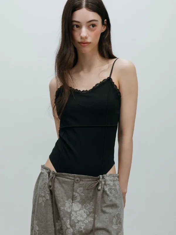 LACE SLEEVELESS TOP / BLACK