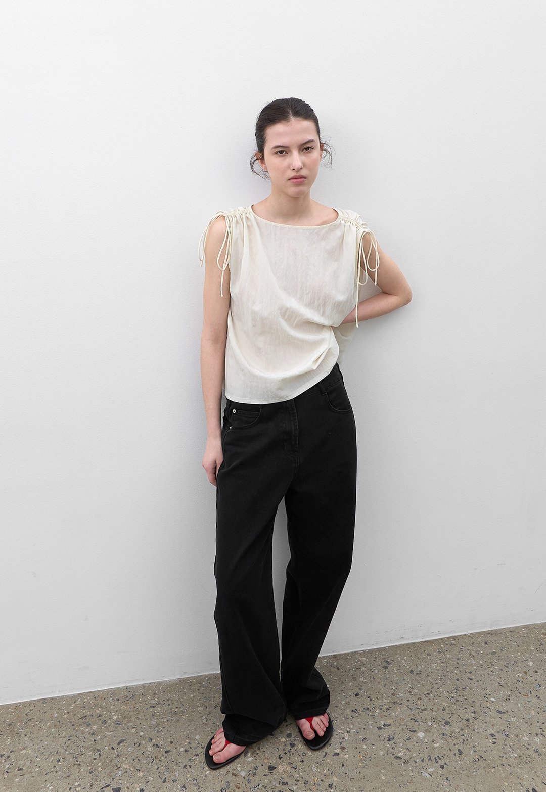 아뜰리에 나인 (BL-4407)BOATNECK DRAWSTRING SLEEVELESS TOP 상품 이미지 2