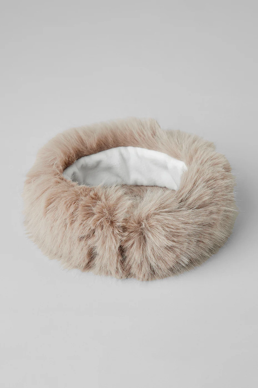 알로요가 Opulent Faux Fur Wintersun Headband - Oat 상품 이미지 3