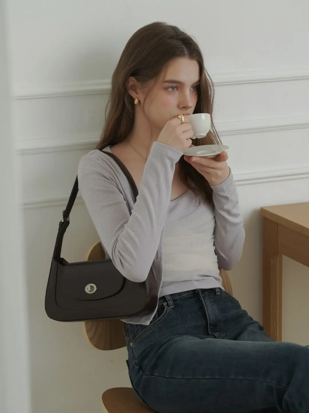오브히 미뇽 호보 숄더백 Mignon Hobo Shoulder Bag_Dark Brown 상품 이미지 1