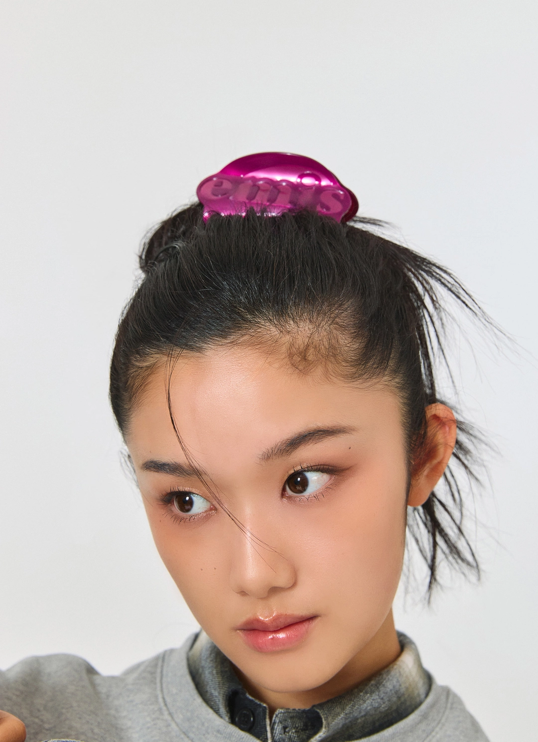 이미스 LOGO HAIR CLAW CLIP 상품 이미지 2