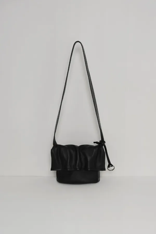 Nelli Flapped Cross Bag black
