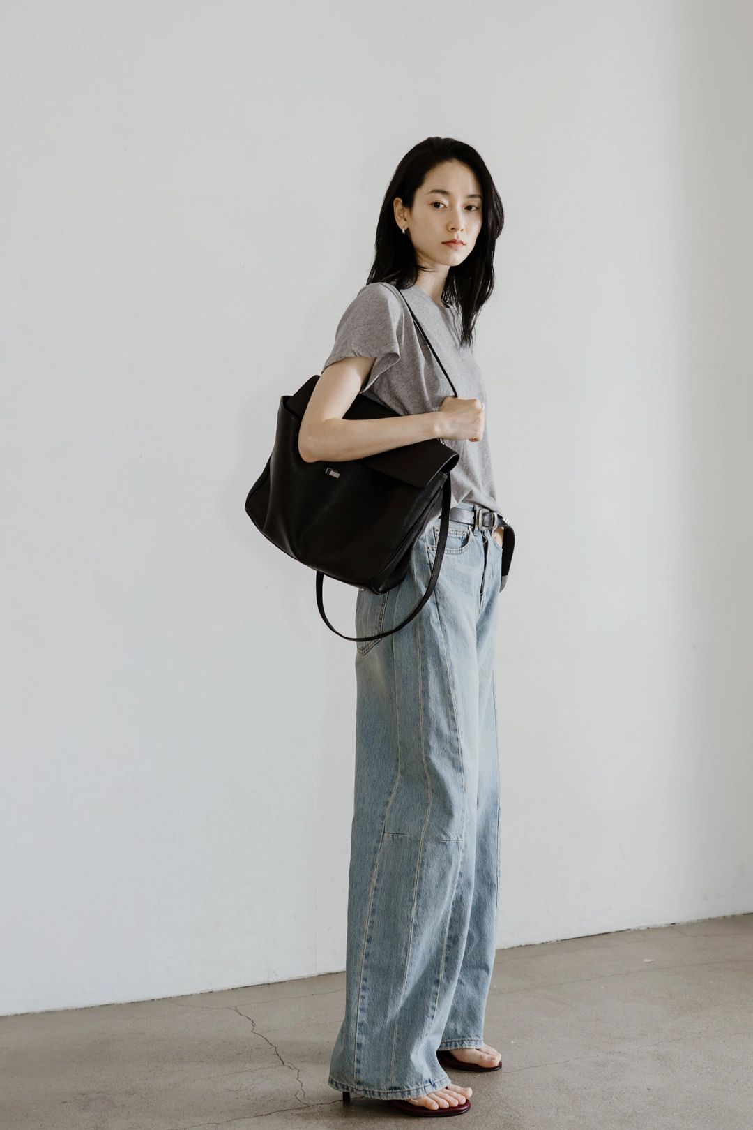 스앨더 28892_Seam-detail wide jeans 상품 이미지 2