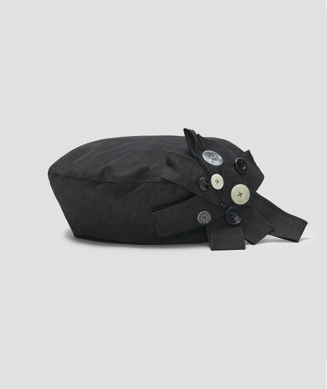 타입서비스 Buttoned Strap Beret Hat [Charcoal] 상품 이미지 1