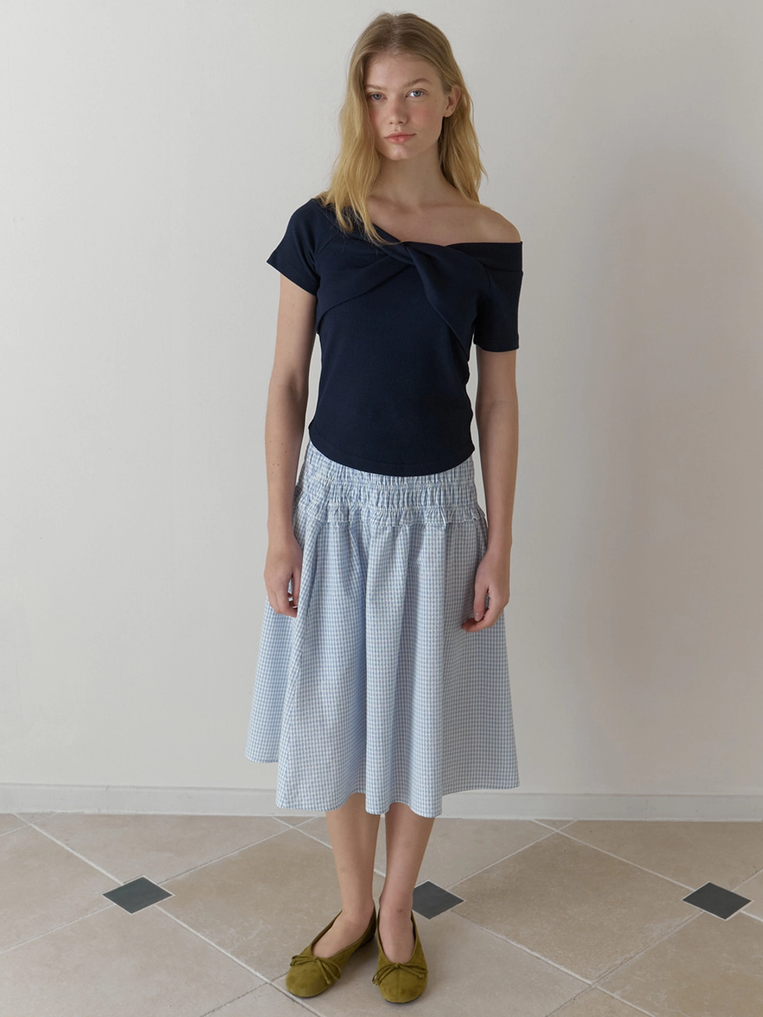 어몽 A CHECK SMOCKING SKIRT_WHITE 상품 이미지 2
