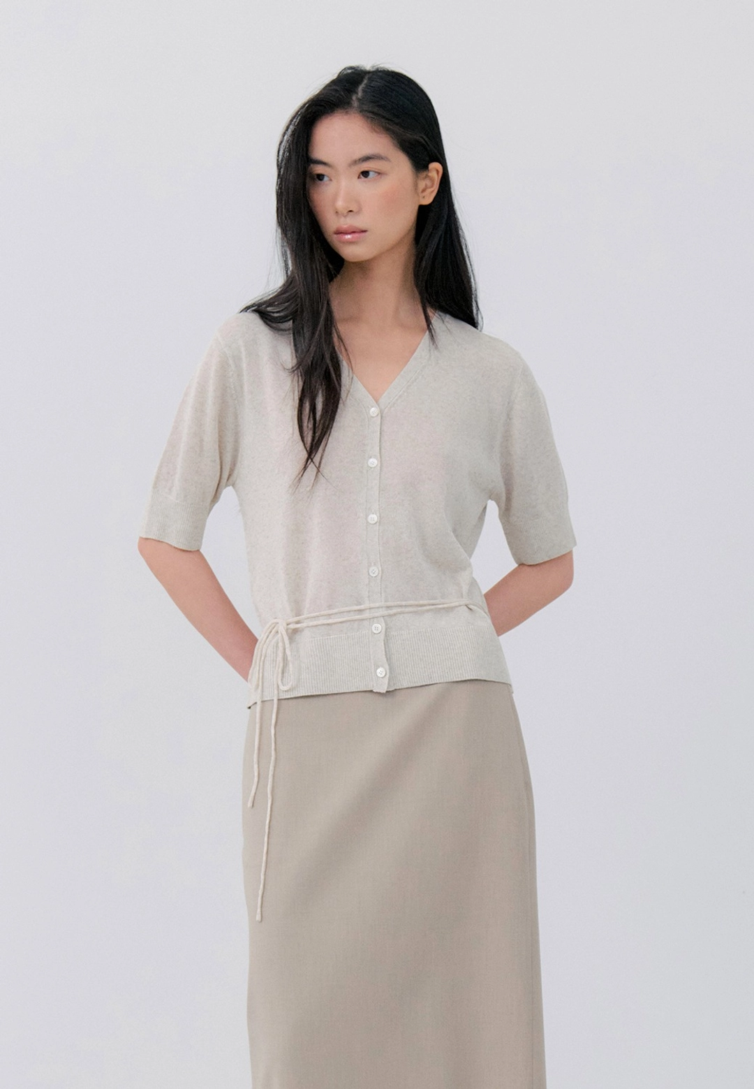 노티아 LINEN HALF V NECK CARDIGAN - NATURAL 상품 이미지 1