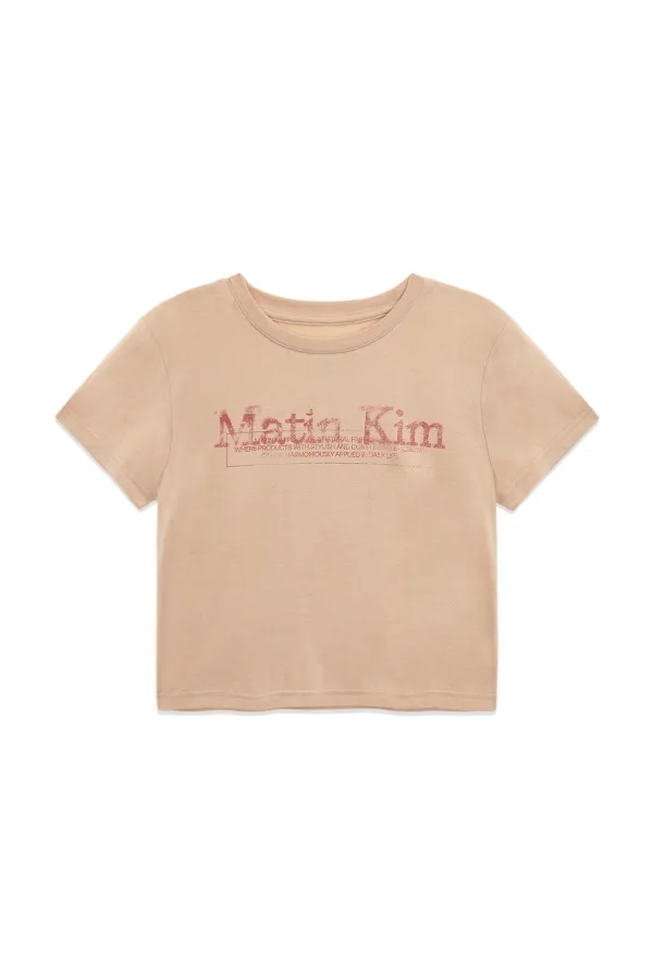 STAMP LOGO GRAPHIC CROP TOP IN BEIGE