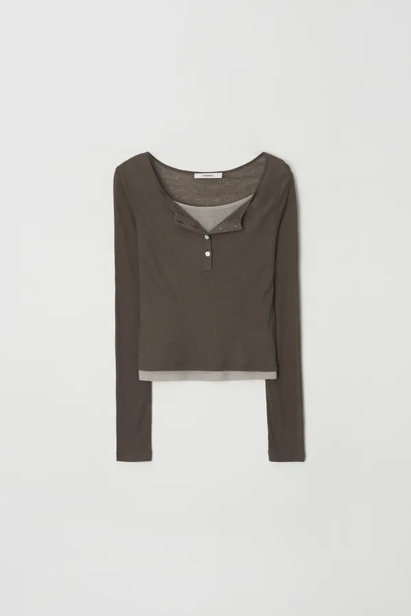 layered henley t-shirt (khaki brown)