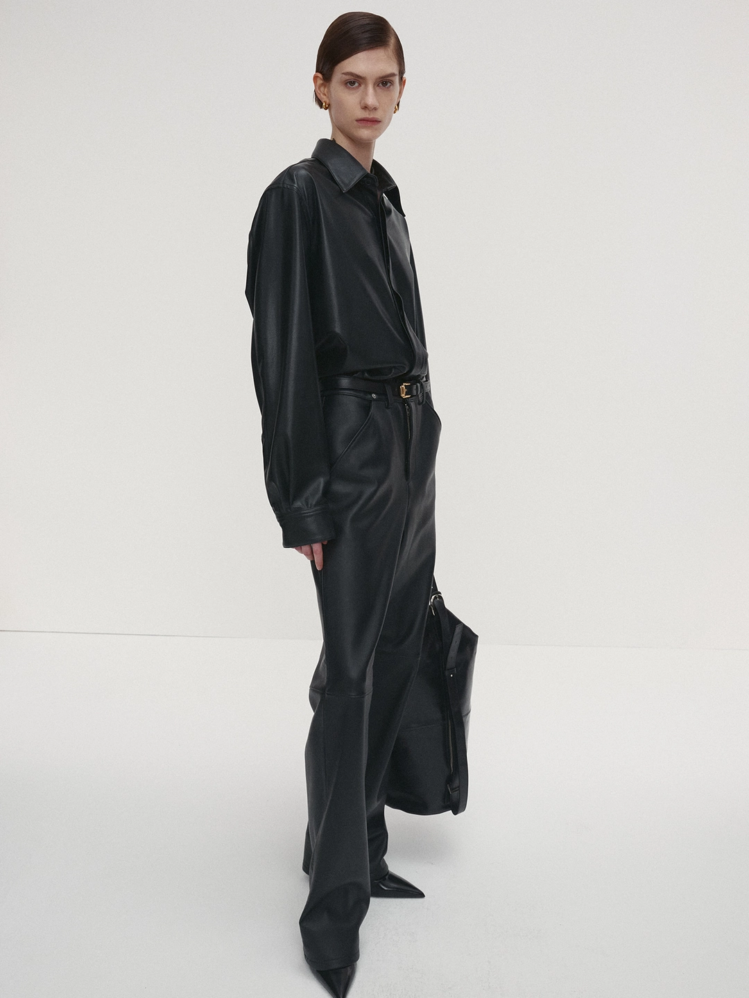 토니웩 LEATHER FLARED-LEG PANTS_ BLACK 상품 이미지 1