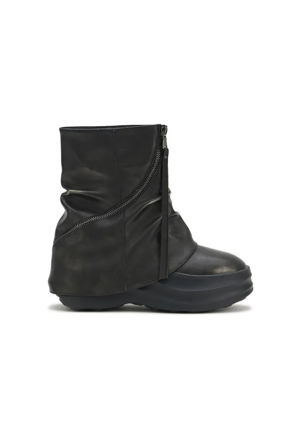 ZIPPER CURVED LINE FLATFORM BOOTS IN BLACK