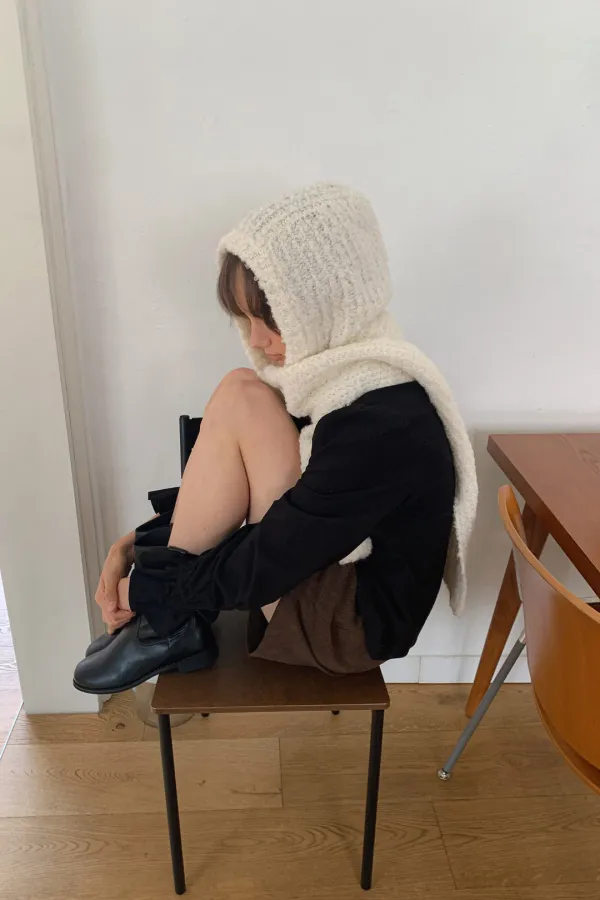 Fuff Hoodie Muffler / White