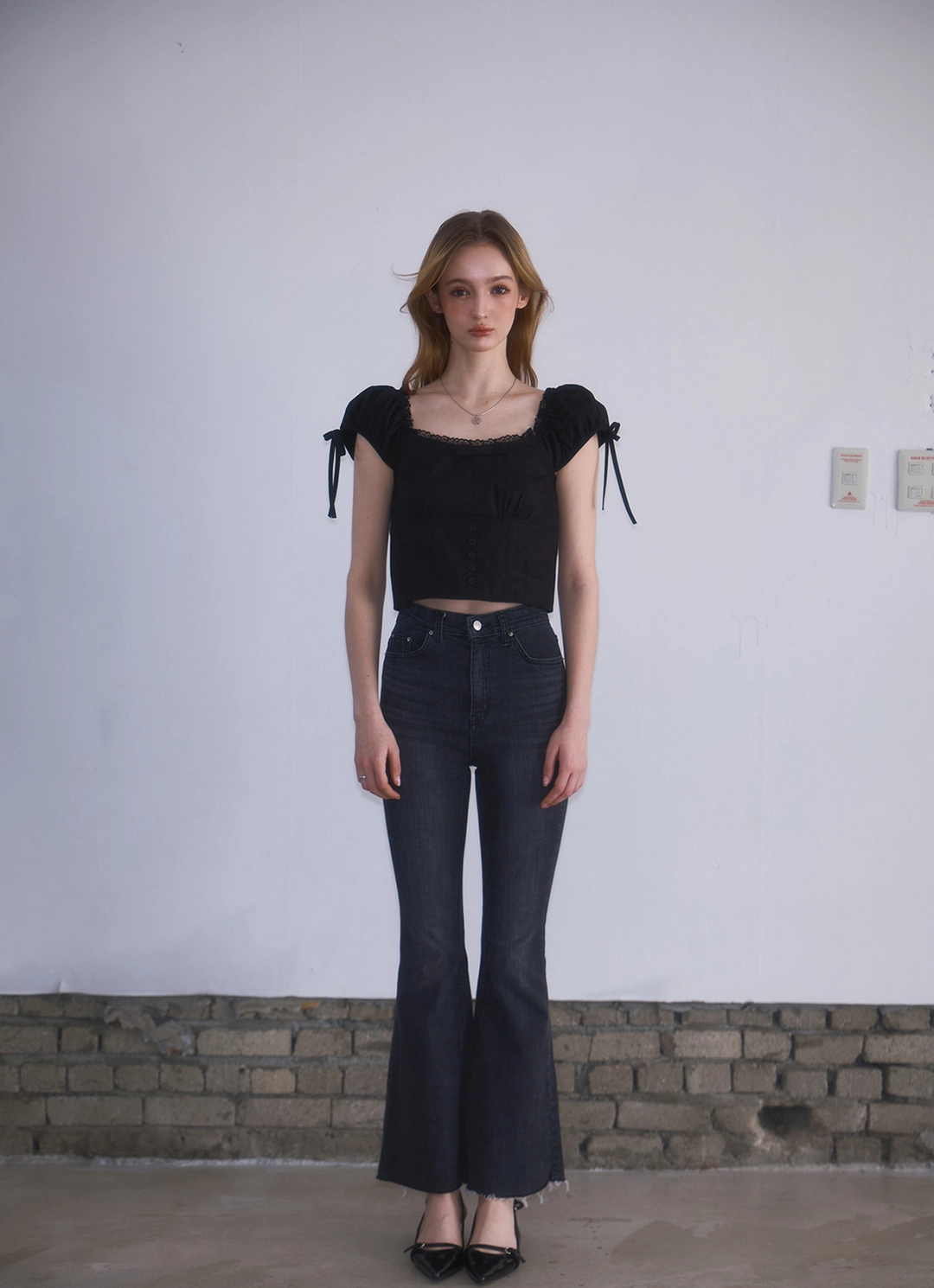 로제프란츠 Ribbon Pintuck Crop Blouse [Black] 상품 이미지 2