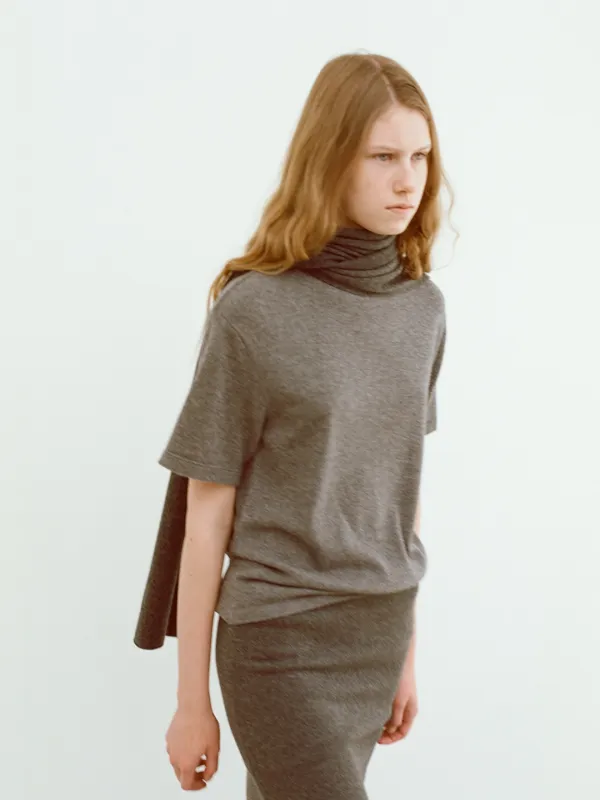KNITTED CASHMERE WOOL T-SHIRT [LIGHT GREY, DARK GREY]