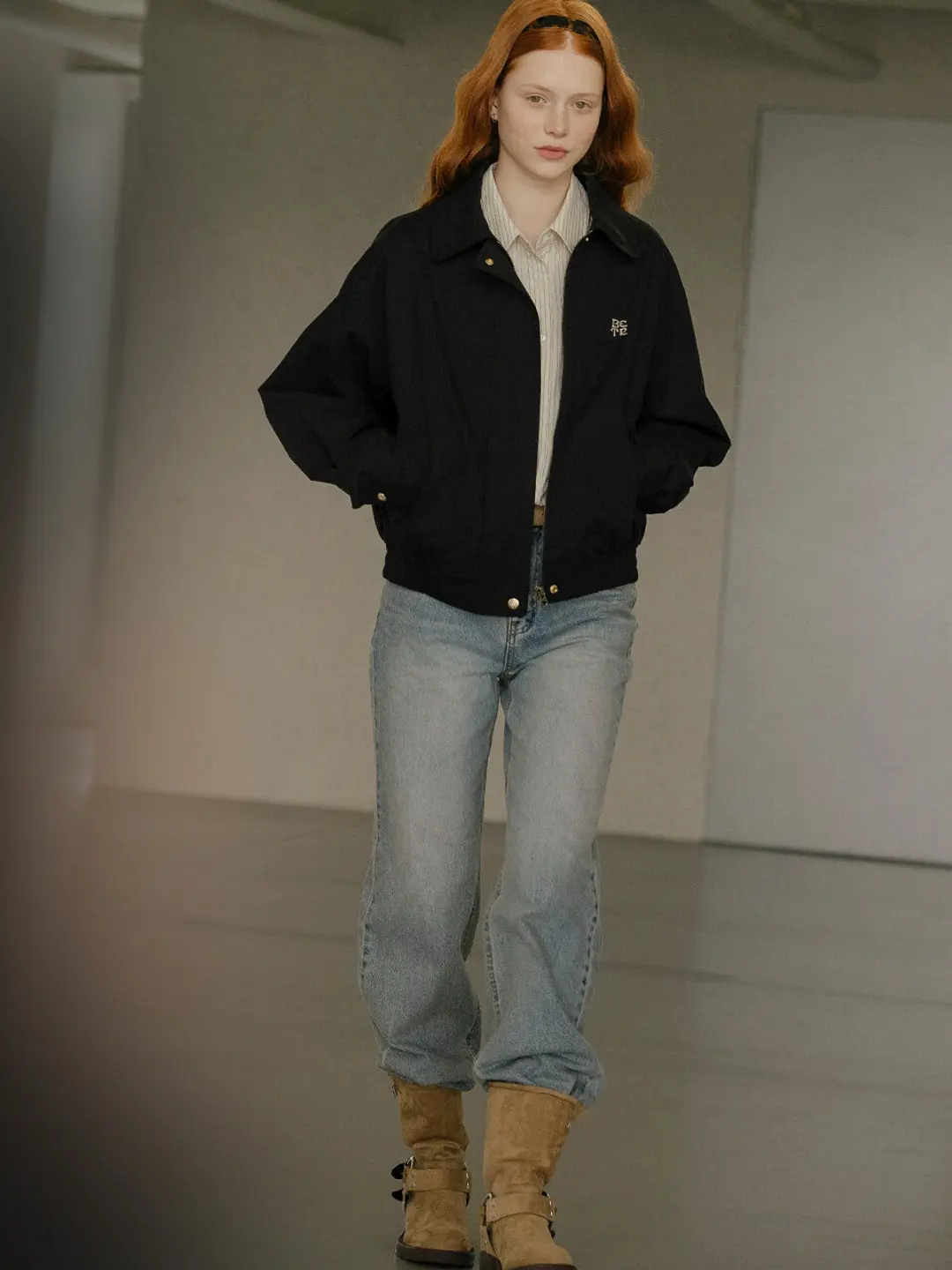 노운베러 Better embroidered blouson jumper_Black 상품 이미지 1
