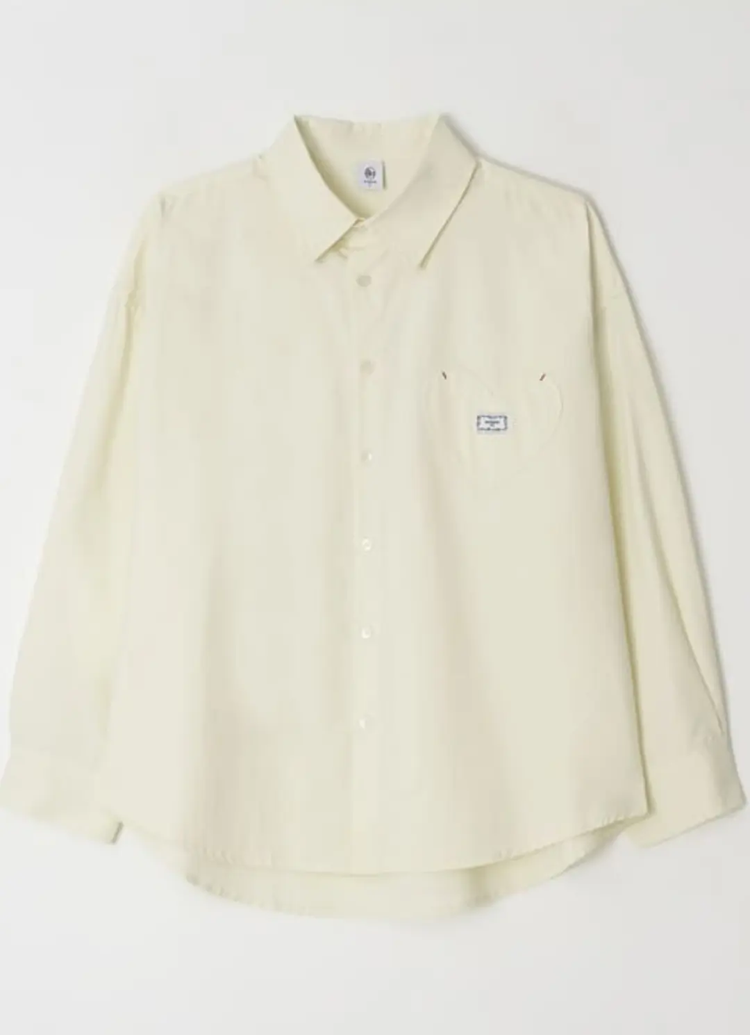 론론 STITCH HEART POCKET OVER FIT SHIRT BUTTER 상품 이미지 1