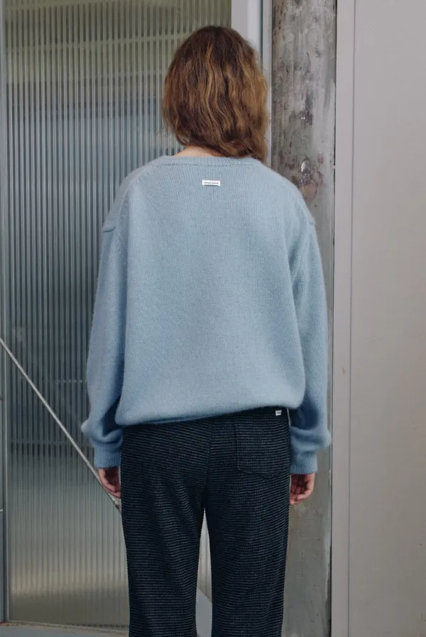 raccoon soft knit - sky blue