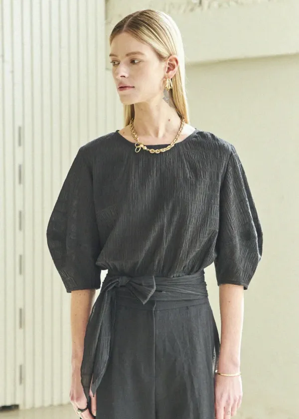 WAIST RIBBON TIE BLOUSE_BLACK