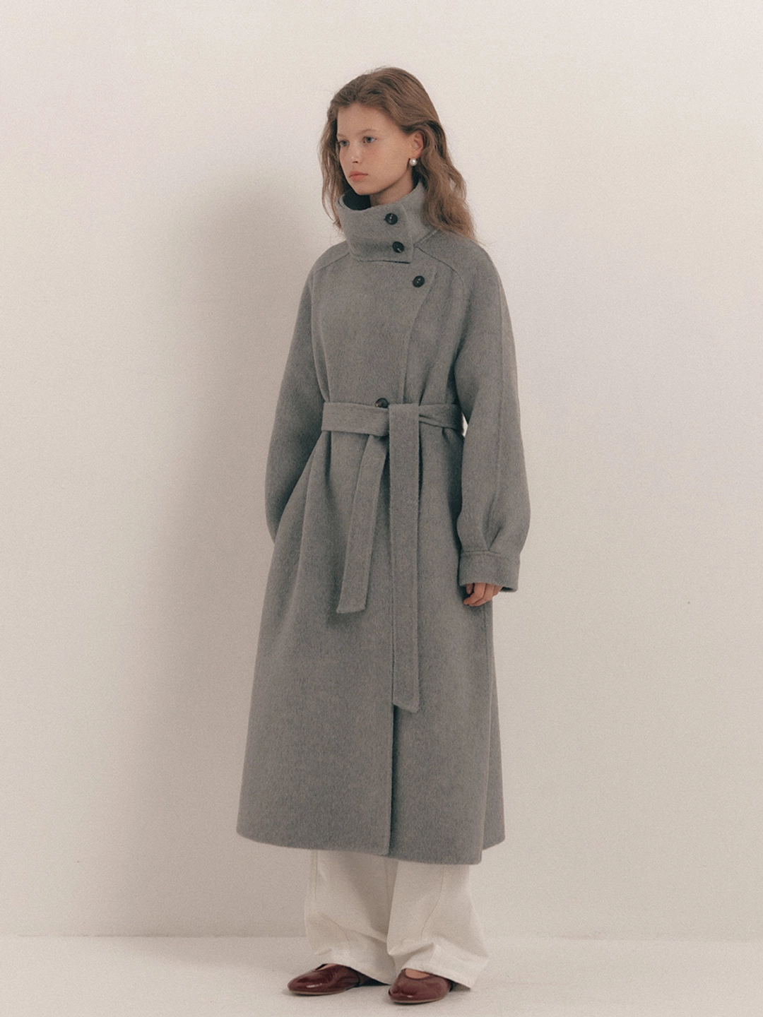 플로움 Classic High Neck Handmade Coat(2color) 상품 이미지 1