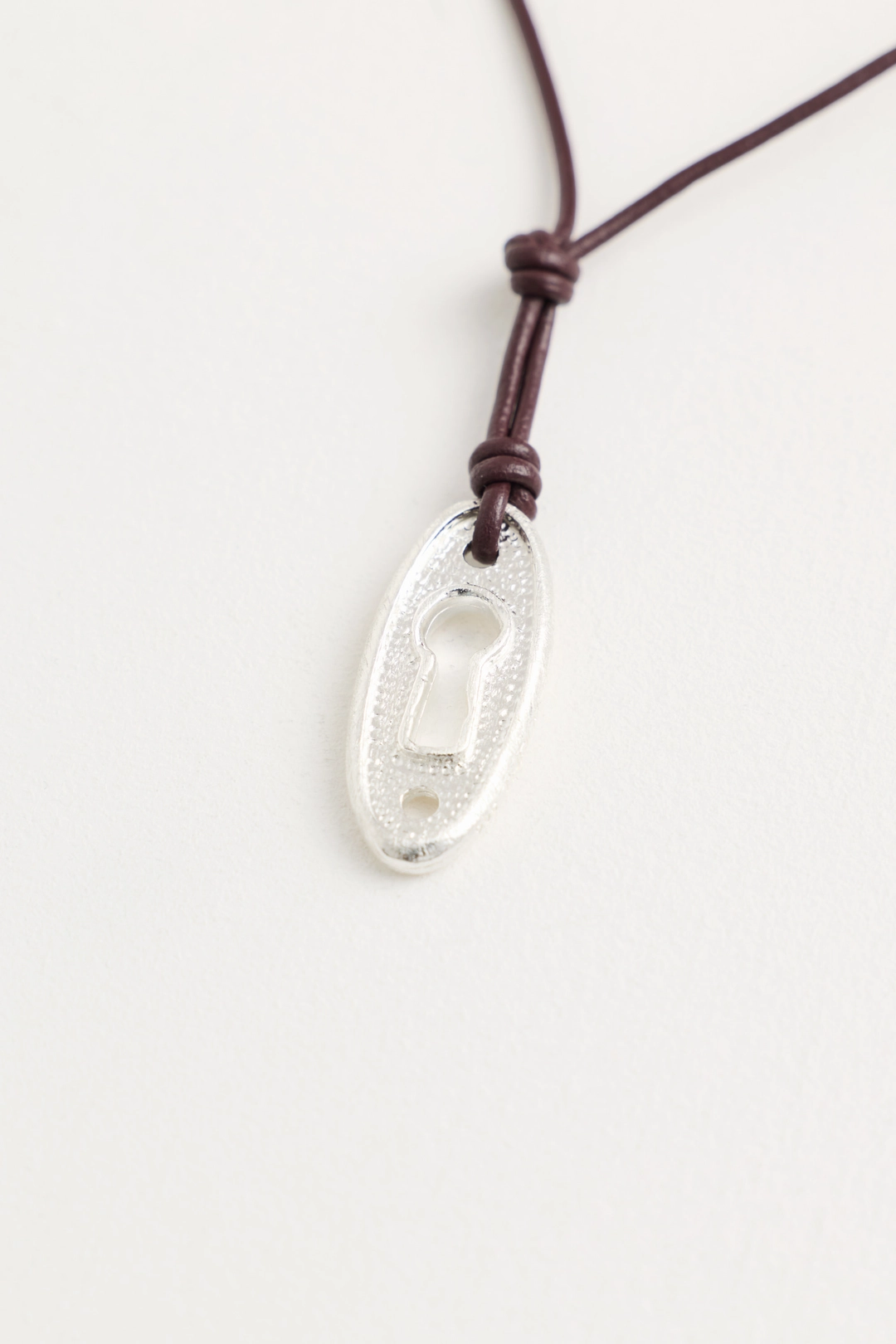 더일마 Noe Knotted Choker wine 상품 이미지 2