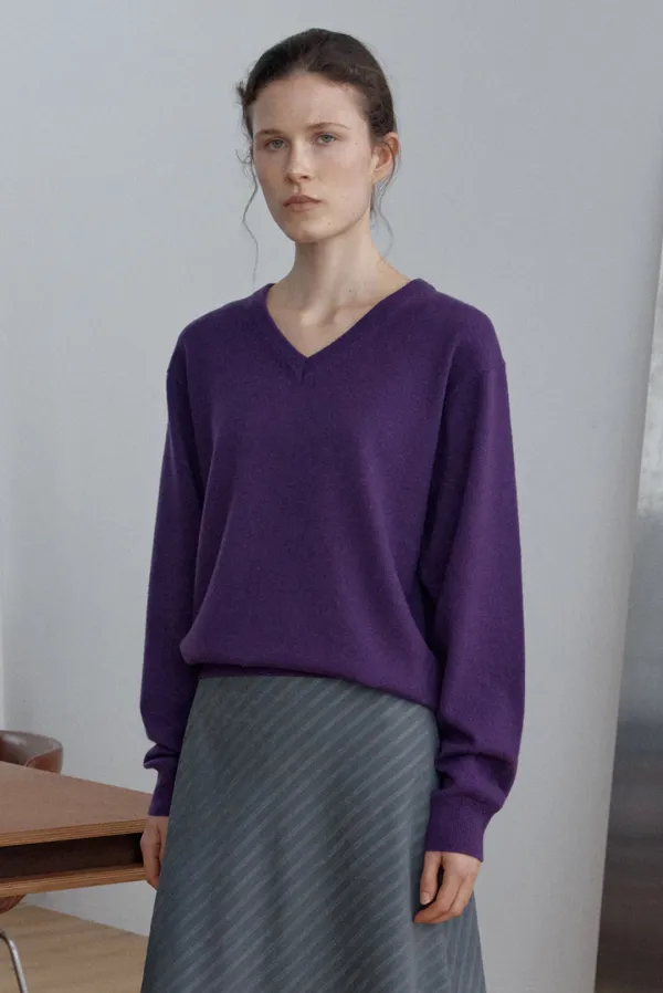 layered v neck knit - purple