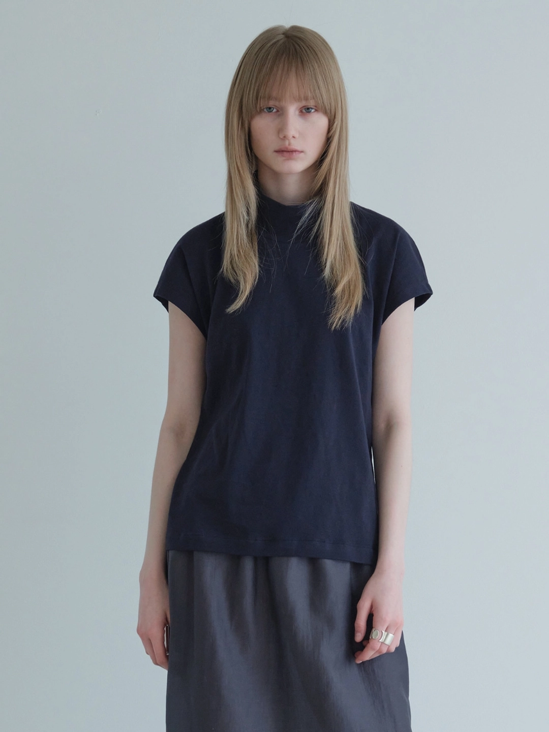 로우클래식 High Neck Half Sleeve T-Shirt_Navy 상품 이미지 2