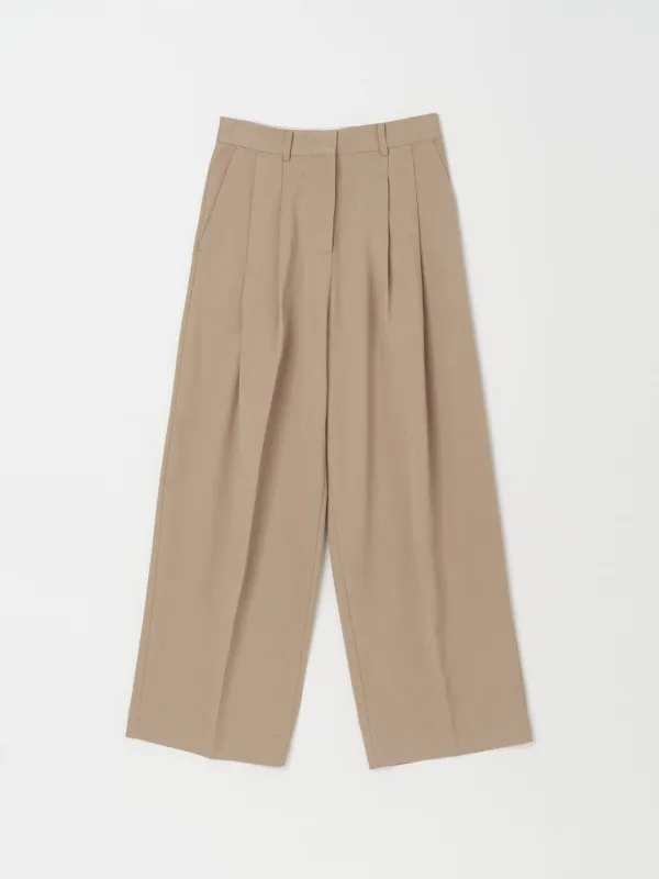 CLASSIC WIDE LEG TROUSERS IN BEIGE