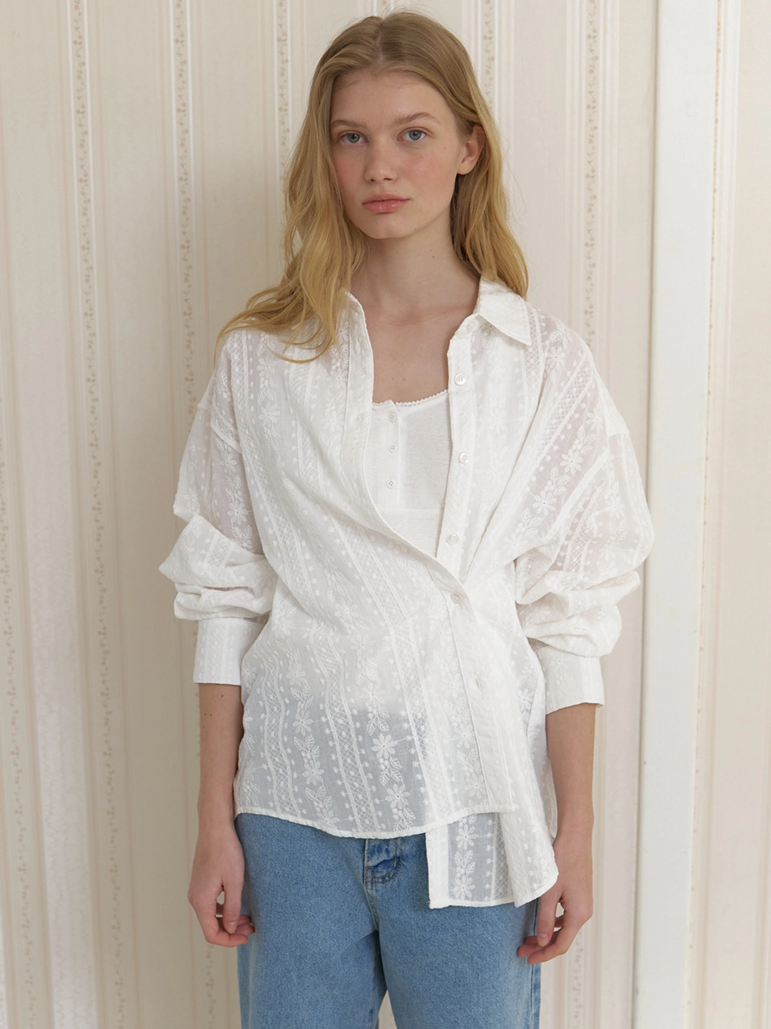 어몽 A FLOWER LACE SHIRT_IVORY 상품 이미지 1