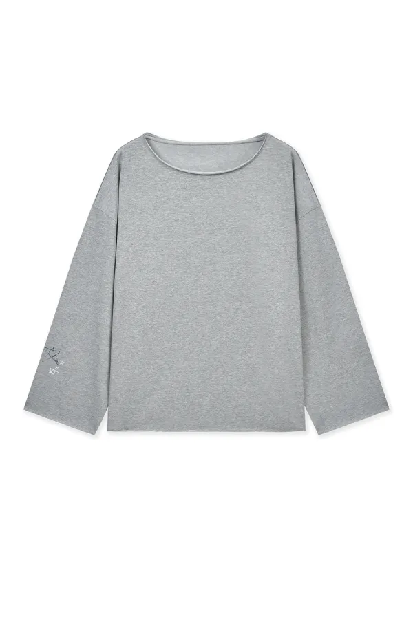 RAW HEM FINISHED BOAT NECK TOP IN GREY