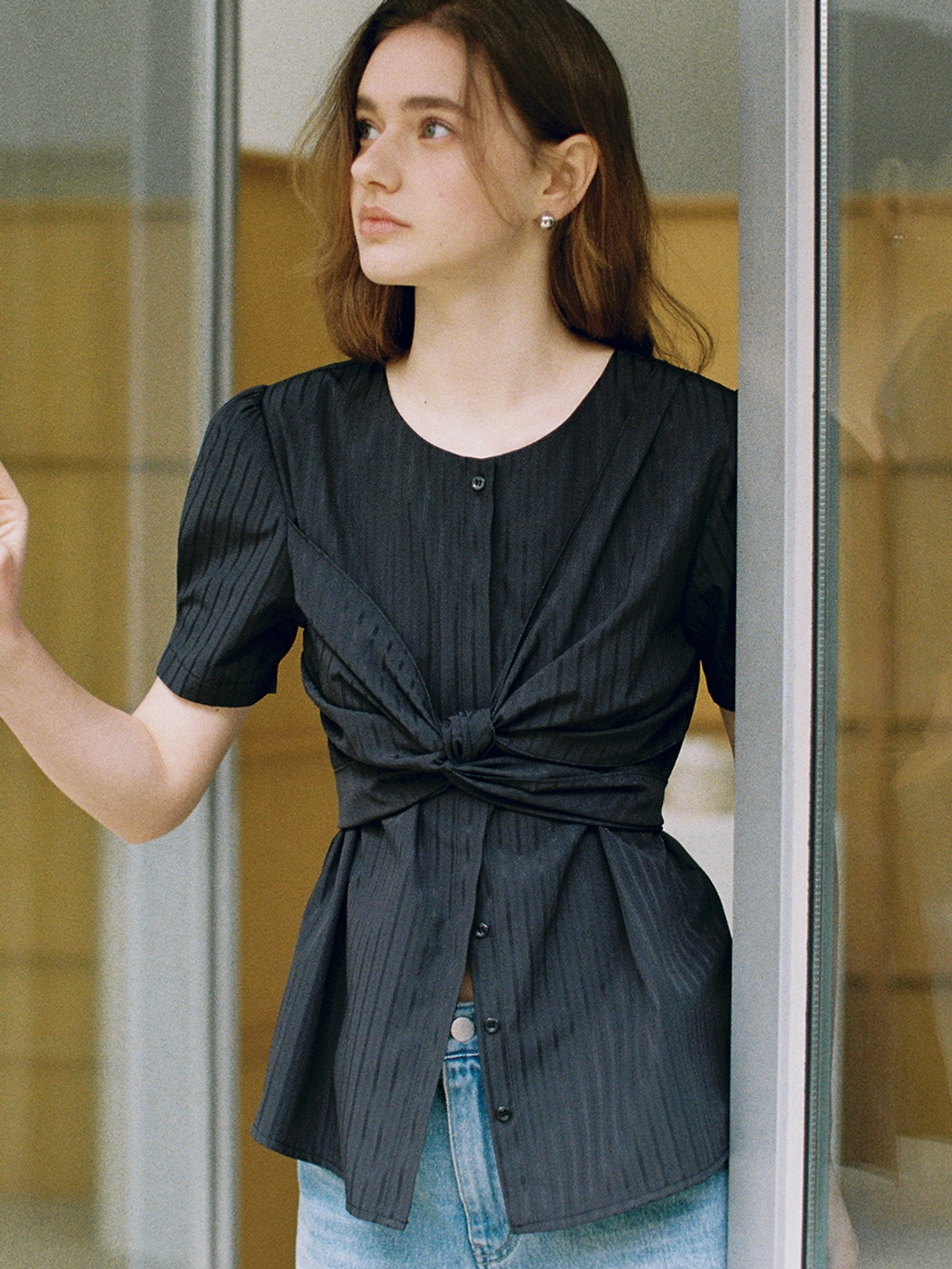 아워코모스 comos 1407 stripe wrap point shirring blouse (2color) 상품 이미지 2