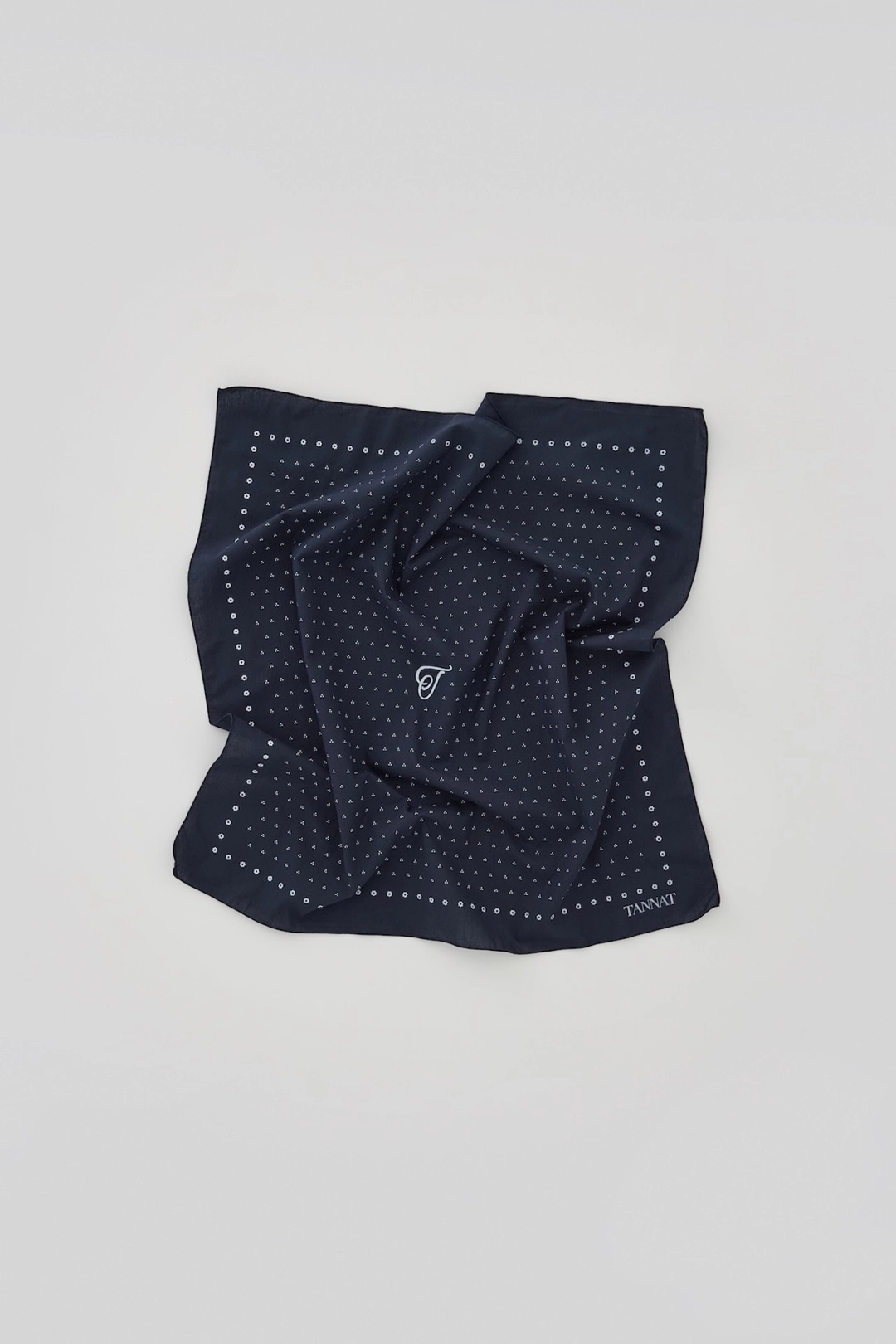 타낫 T/T Nuit paisley scarf (navy) 상품 이미지 1