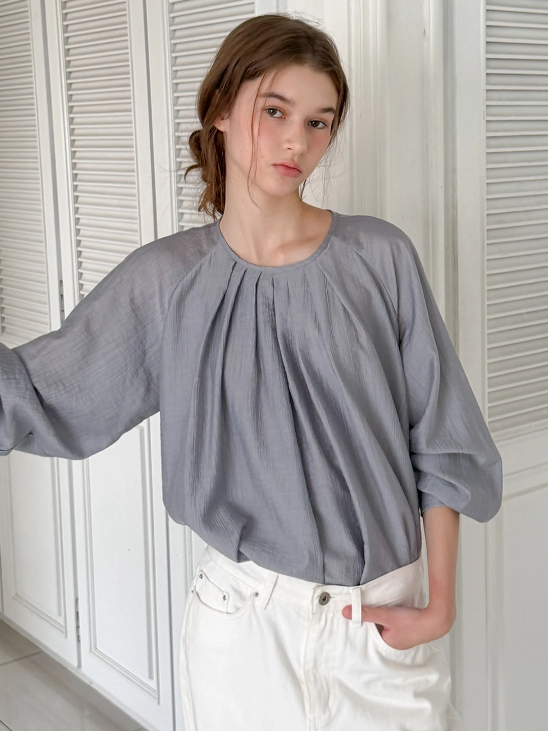 쏘이르 PLEATS A-LINE BLOUSE - GRAY 상품 이미지 1