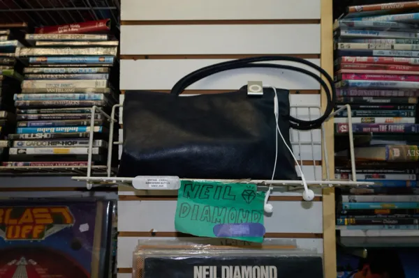 [김가을 PICK] Flat Shoulder Bag - Navy