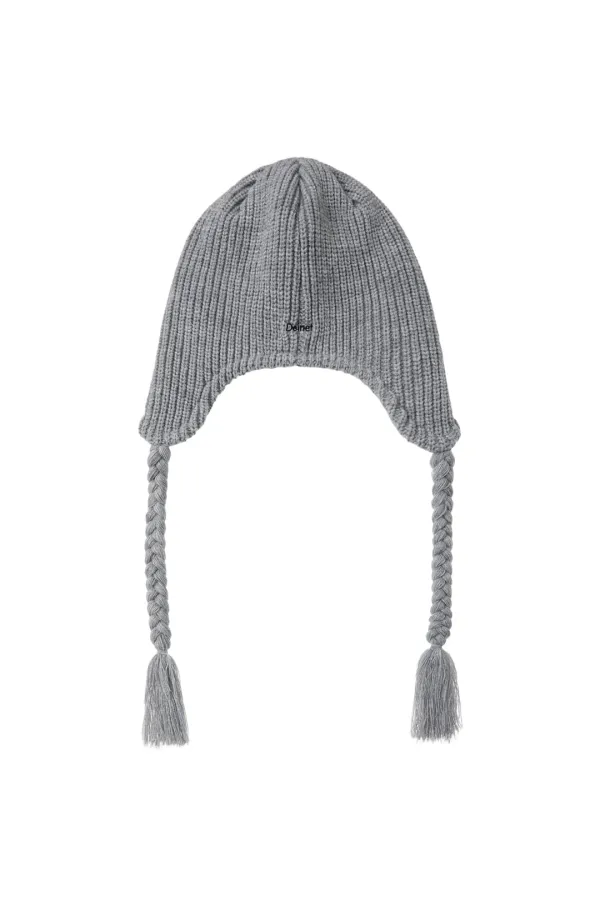 PATCH POINT BEANIE IN GREY