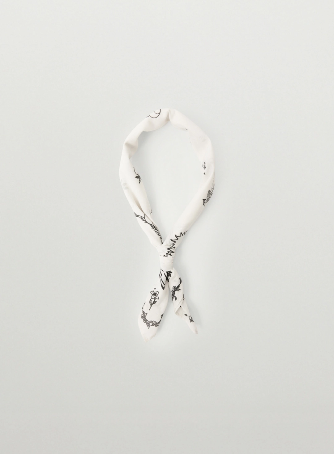 세터 [RIIZE\'s Pick] Graphic Cotton Scarf - White 상품 이미지 2