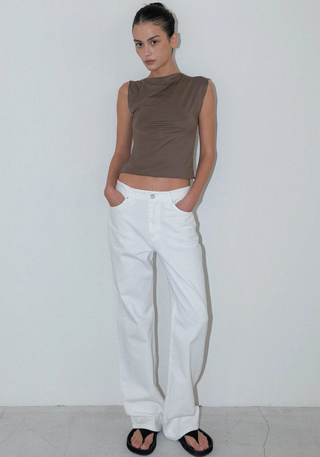 이브세이지 [2차 리오더] Unbal Sleeveless (Brown) 상품 이미지 1