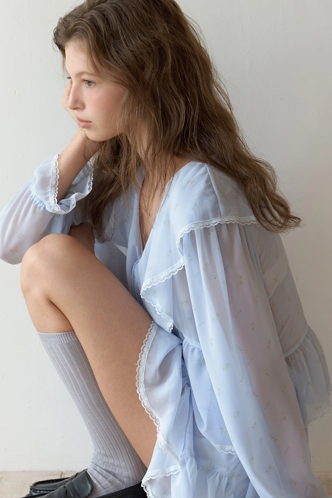 순수 Gather Chiffon Blouse (Blue) 상품 이미지 1